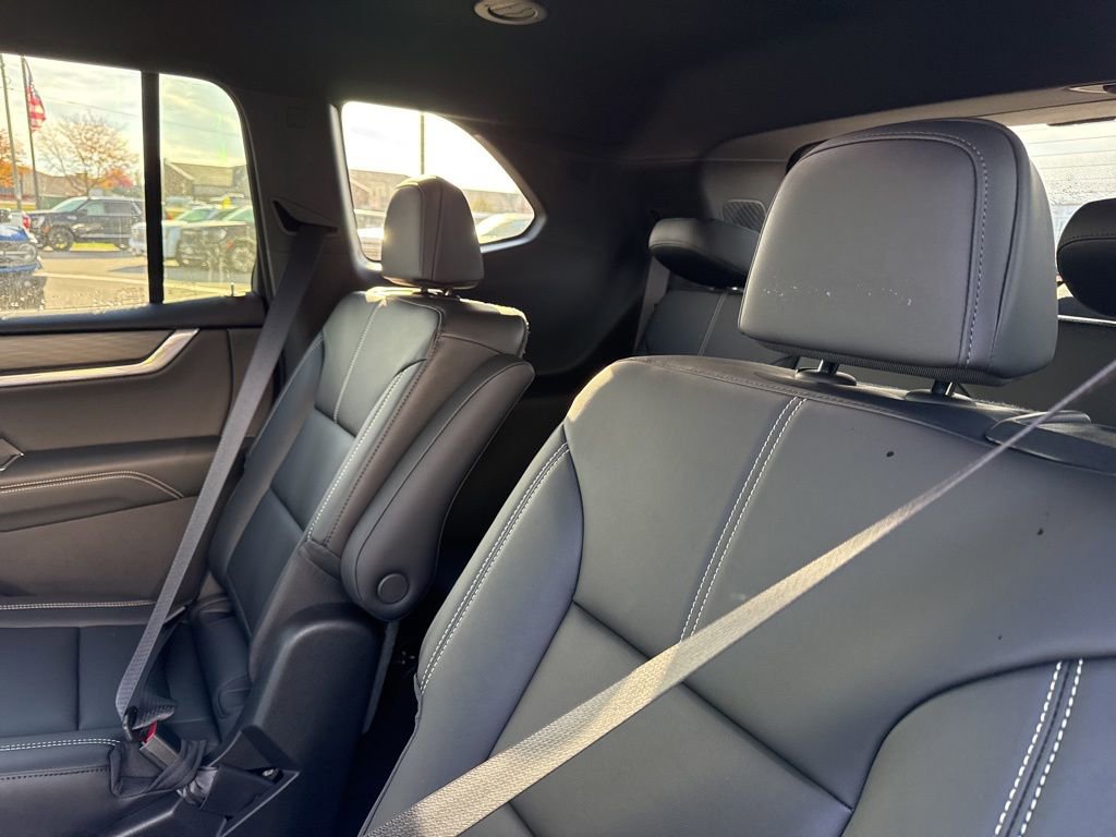 New 2026 GMC Acadia Elevation w/ Black Edition image 38