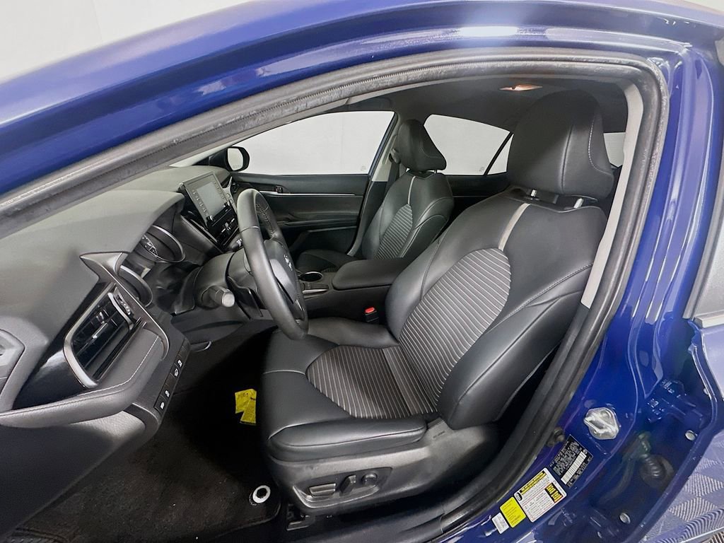 Used 2023 Toyota Camry SE image 20