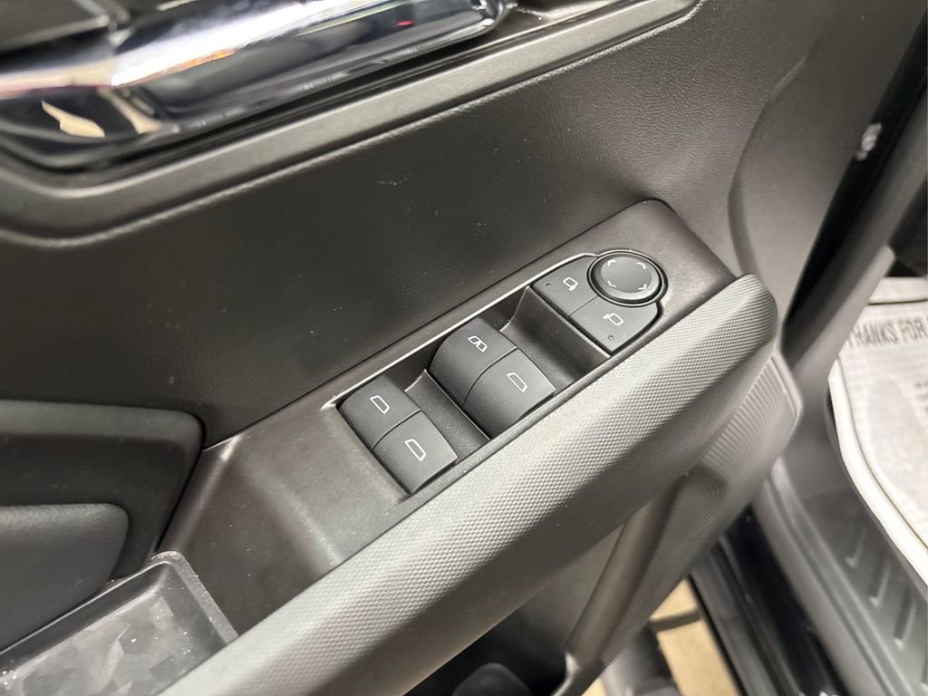 Used 2024 GMC Canyon Elevation w/ Elevation Premium Package image 31