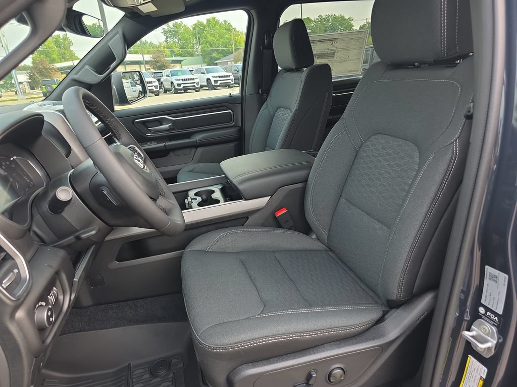 New 2026 RAM 1500 Big Horn AWD/4WD image 14