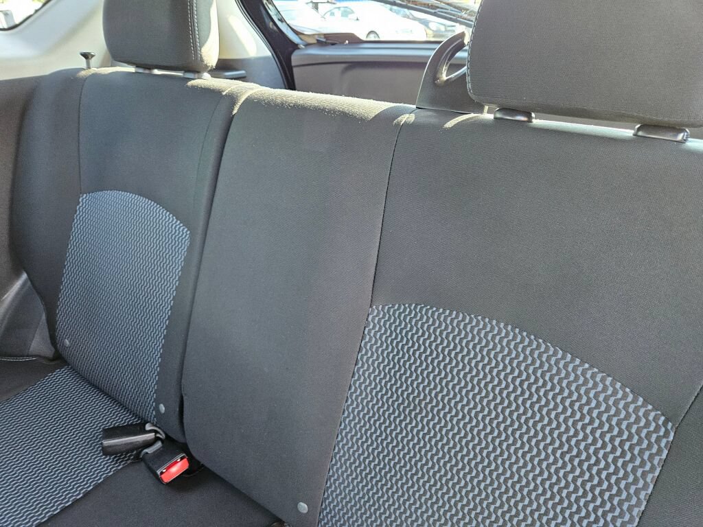 Used 2014 Nissan Versa Note SV FWD image 12