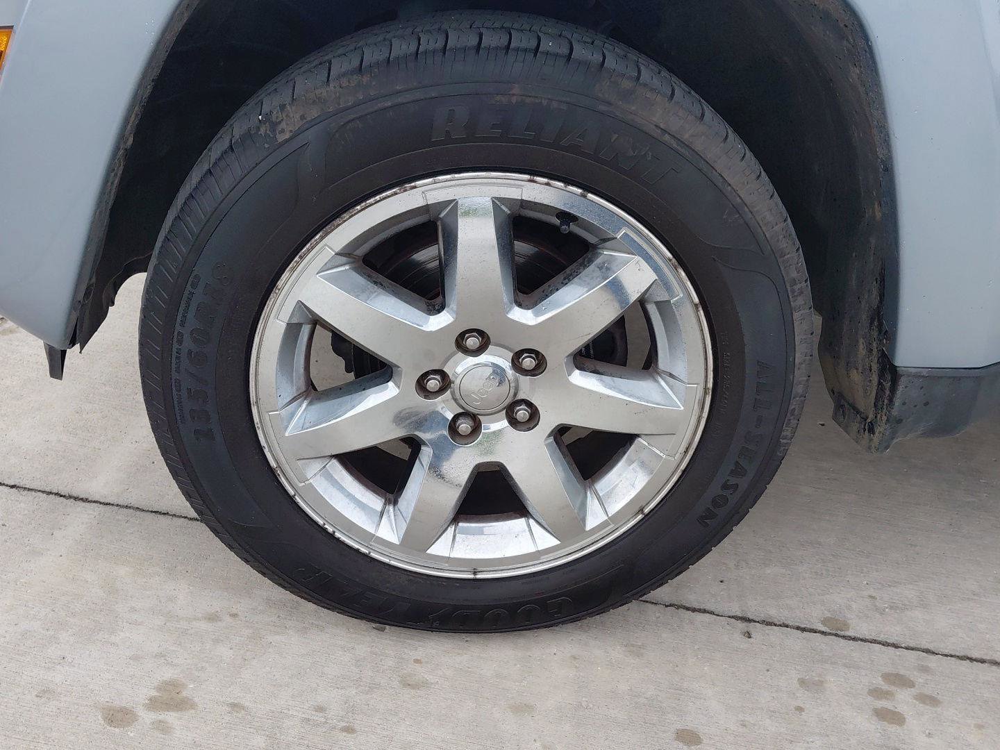 Used 2012 Jeep Liberty Sport AWD/4WD image 10