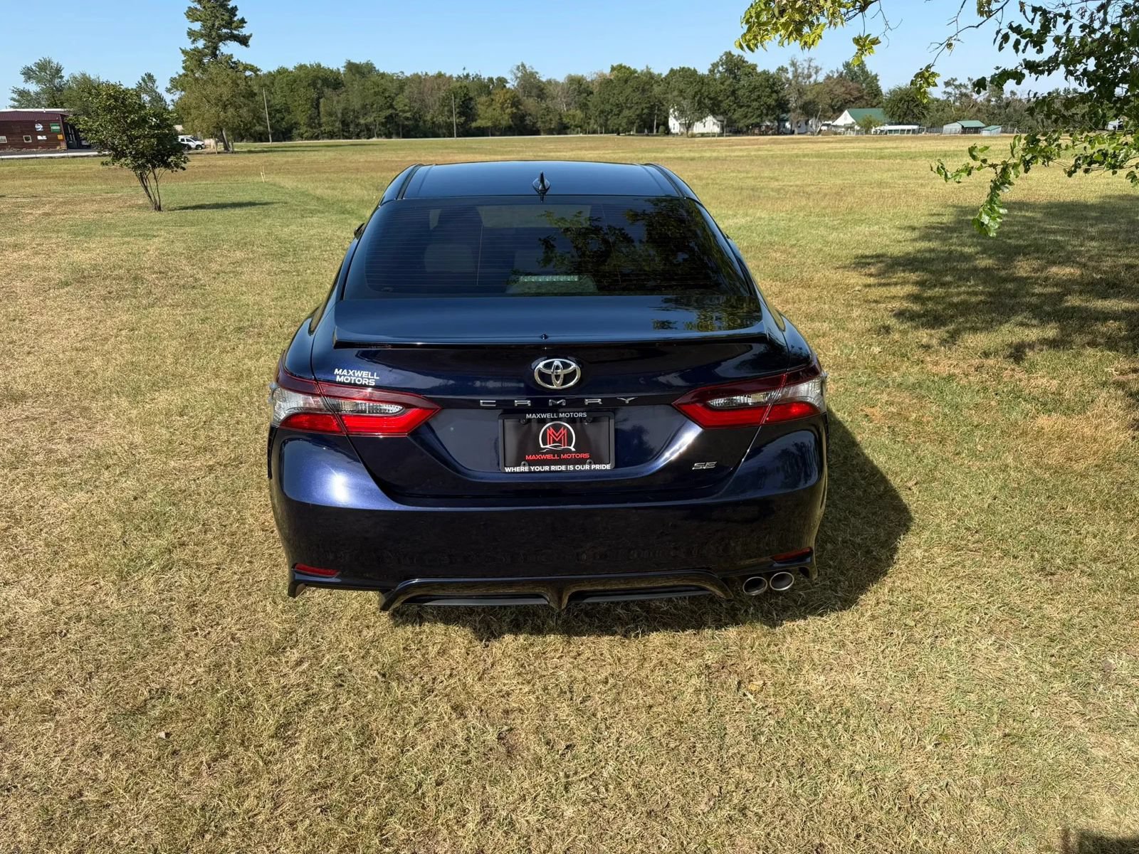 Used 2021 Toyota Camry SE FWD image 4
