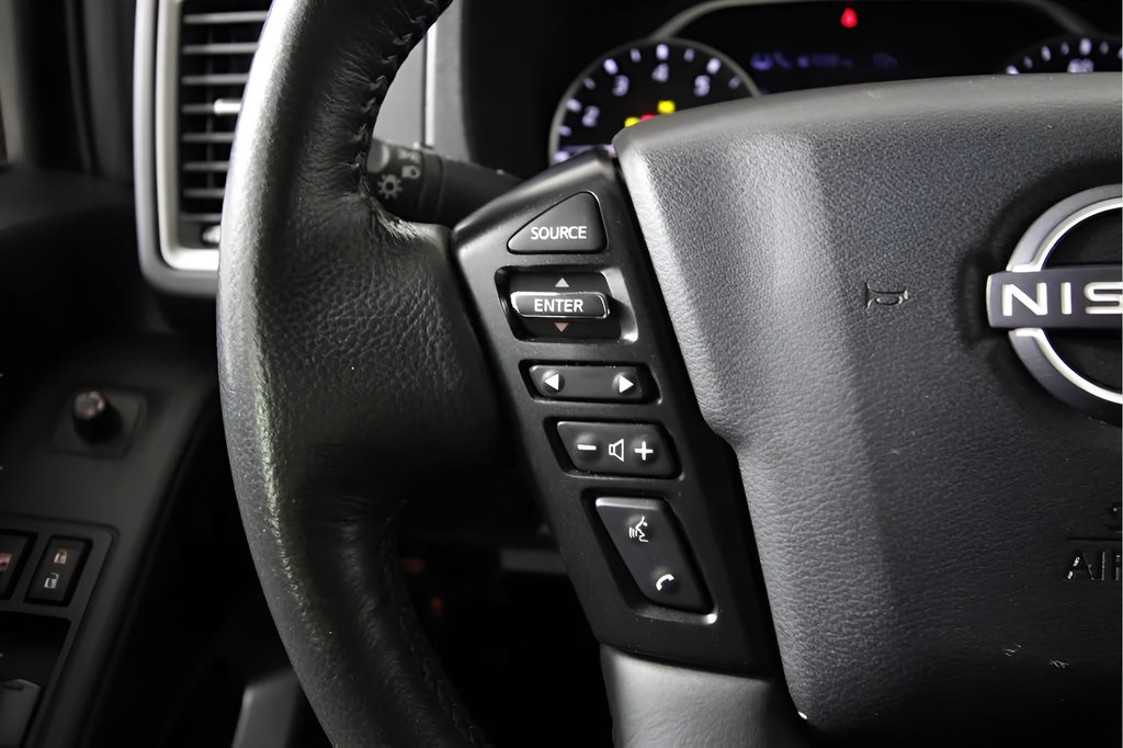 Used 2024 Nissan Frontier SV w/ SV Convenience Package RWD image 25