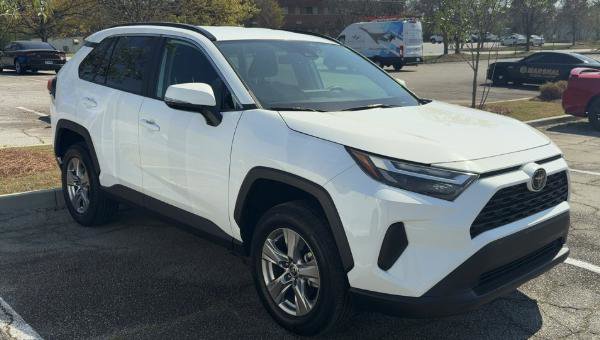 Used 2023 Toyota RAV4 XLE image 3