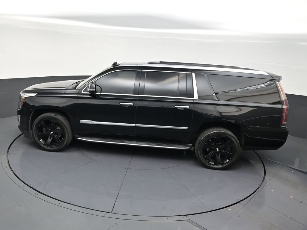 Used 2019 Cadillac Escalade ESV Premium Luxury image 16