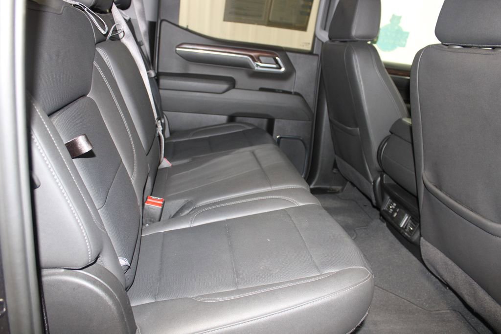 Used 2024 GMC Sierra 1500 SLT image 29