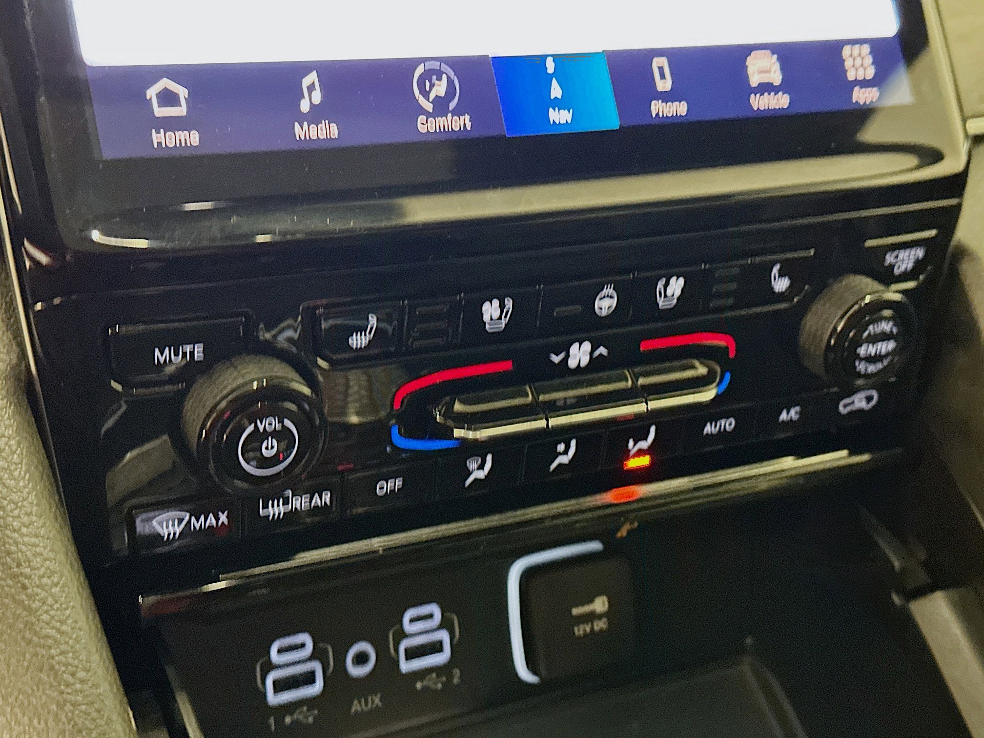 Used 2024 Jeep Grand Cherokee L Limited w/ Luxury Tech Group II image 24