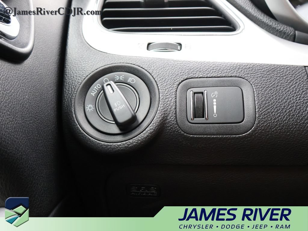 Used 2019 Dodge Journey SE w/ Premium Group FWD image 31