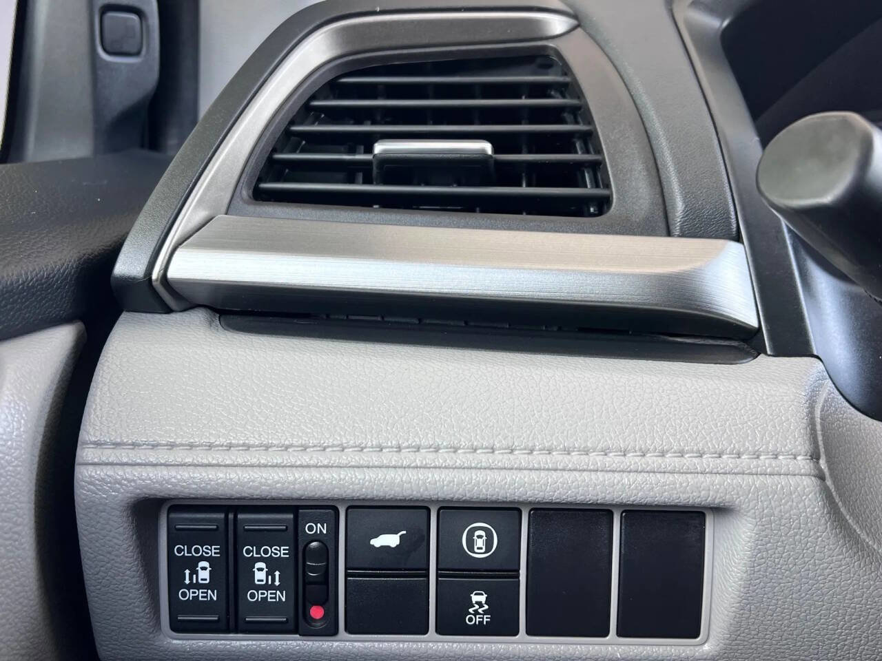 Used 2021 Honda Odyssey EX-L image 26