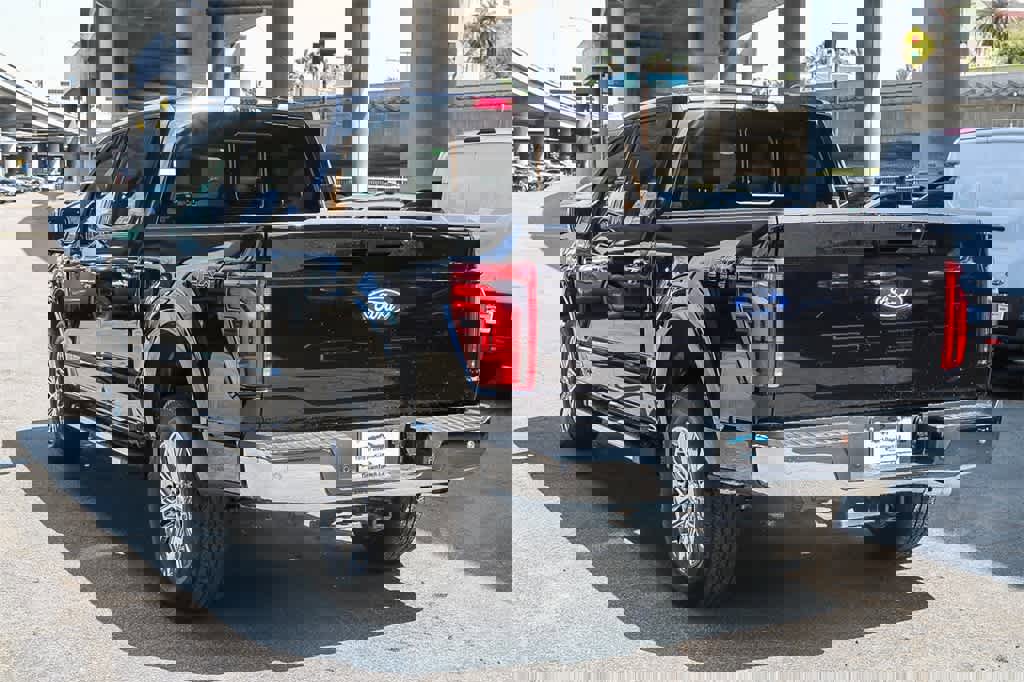 New 2025 Ford F150 Lariat w/ Equipment Group 501A Mid image 8