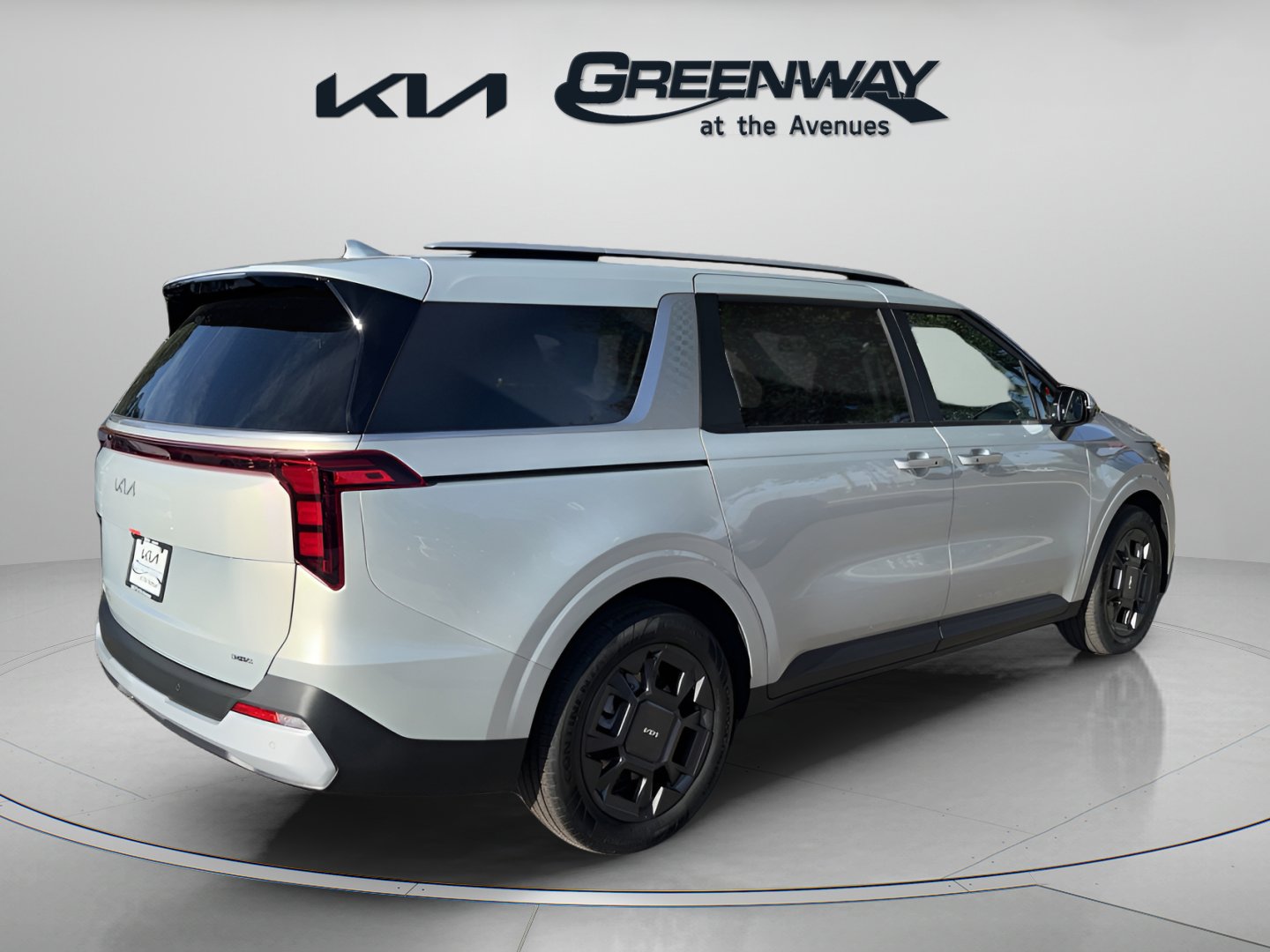 New 2026 Kia Carnival EX FWD image 4