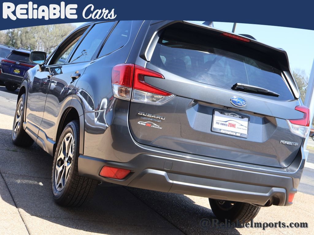 Used 2023 Subaru Forester Premium image 4