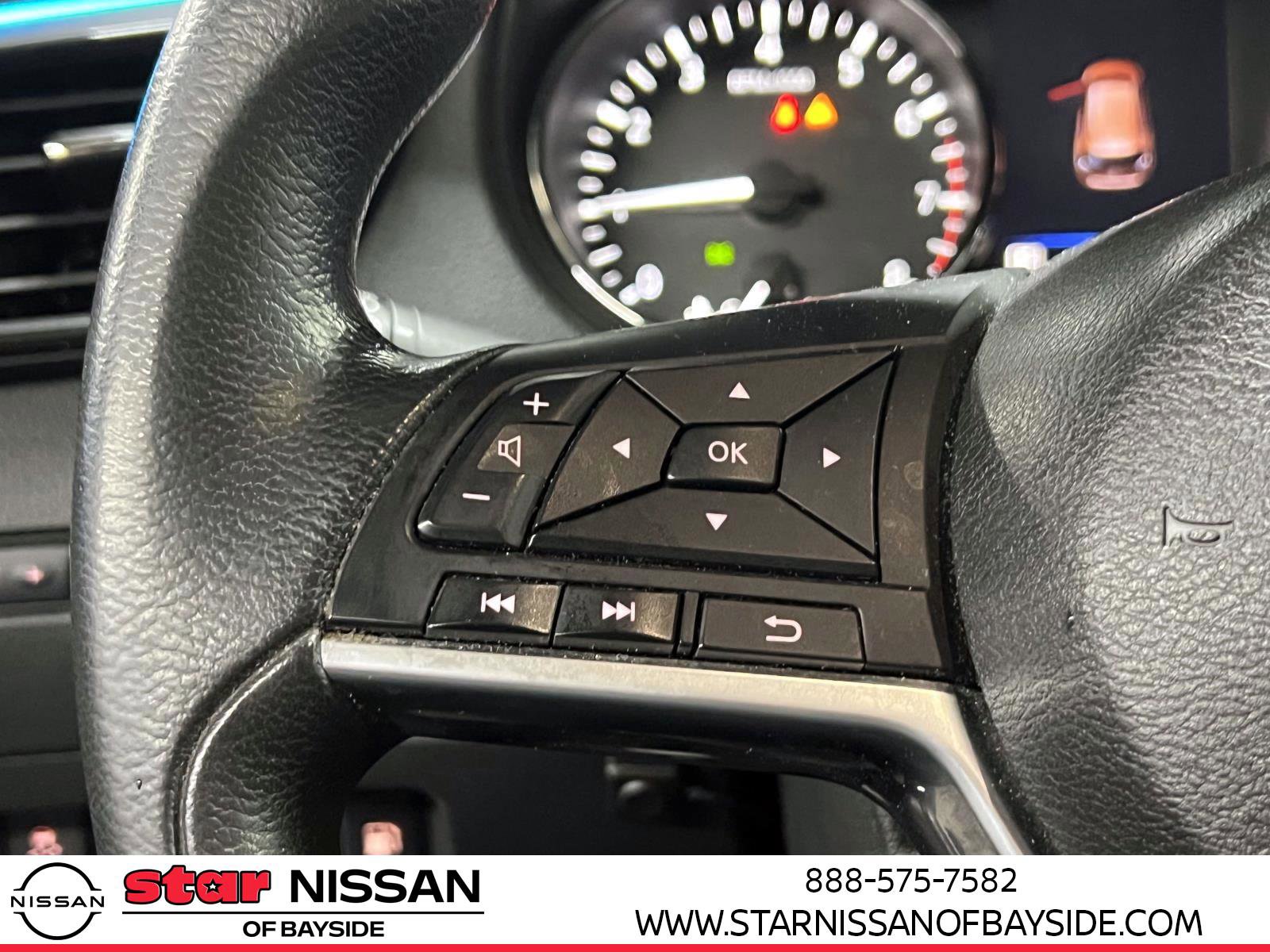 Used 2020 Nissan Rogue S image 18