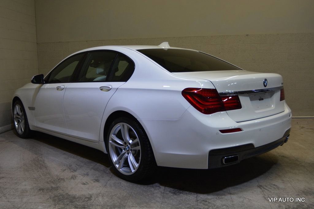 Used 2014 BMW 740i image 3