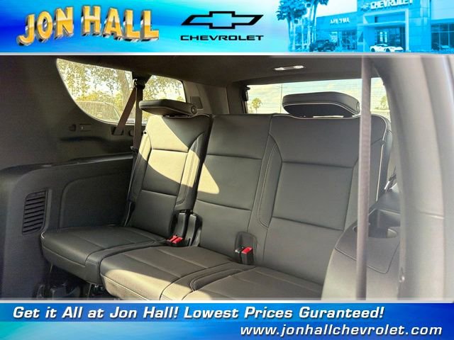 New 2026 Chevrolet Suburban Premier image 24