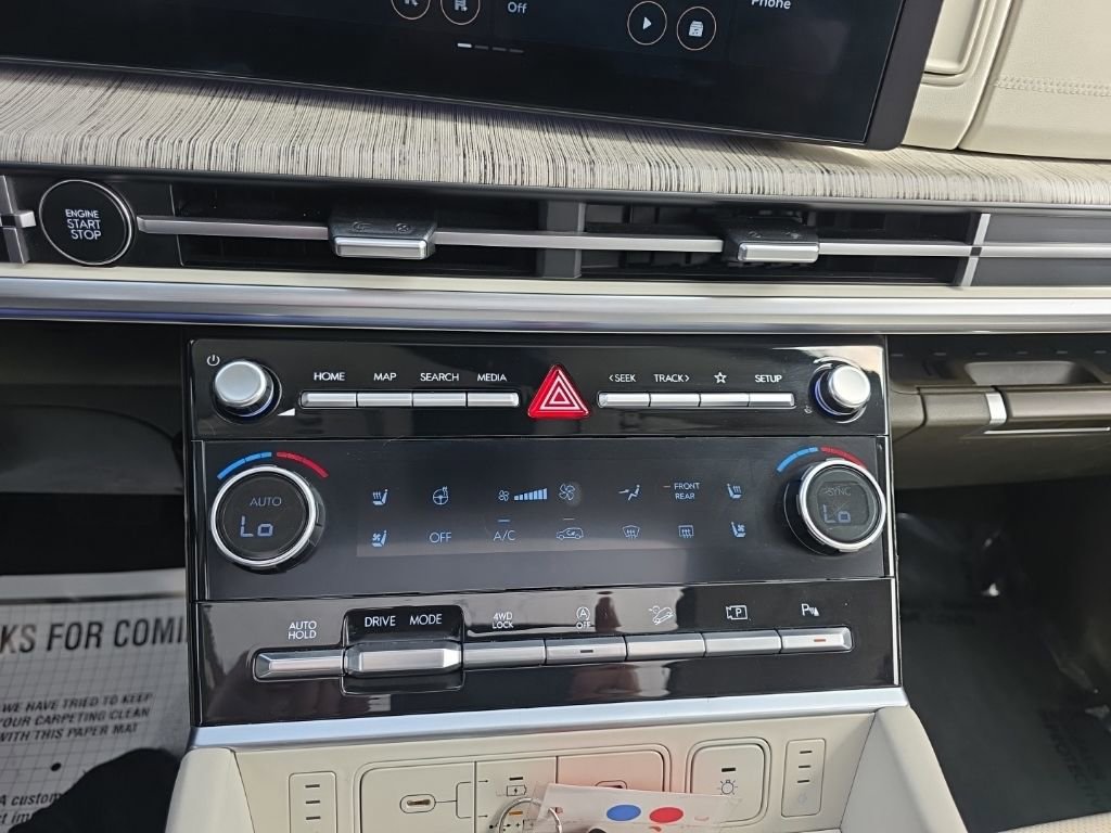 Used 2024 Hyundai Santa Fe Calligraphy image 15