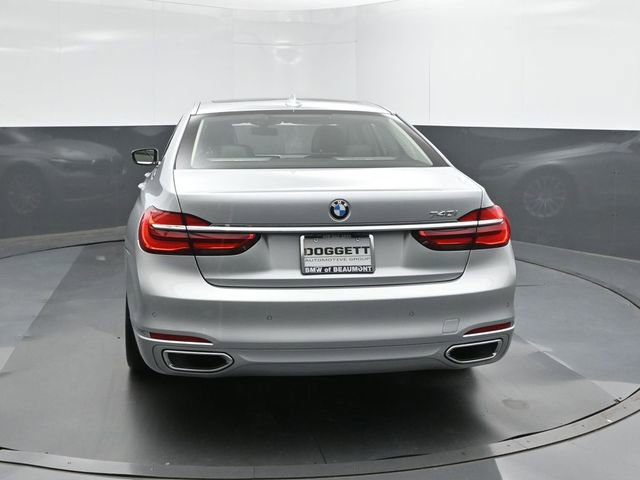 Used 2016 BMW 740i image 5