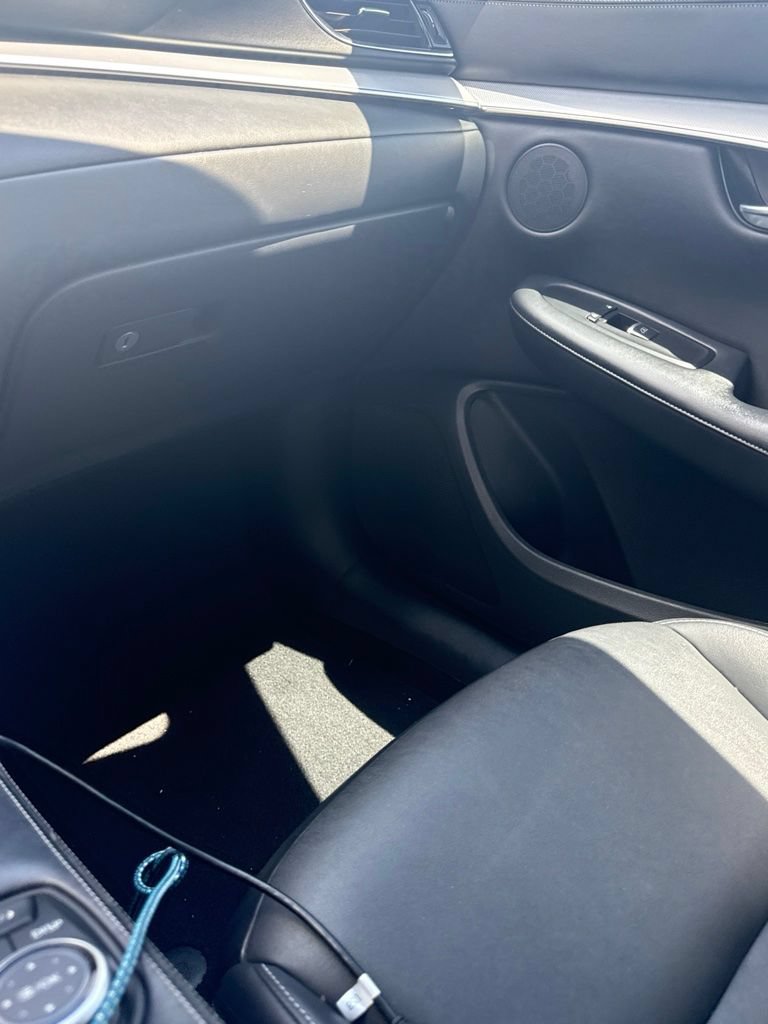 Used 2019 INFINITI QX50 Luxe FWD image 3