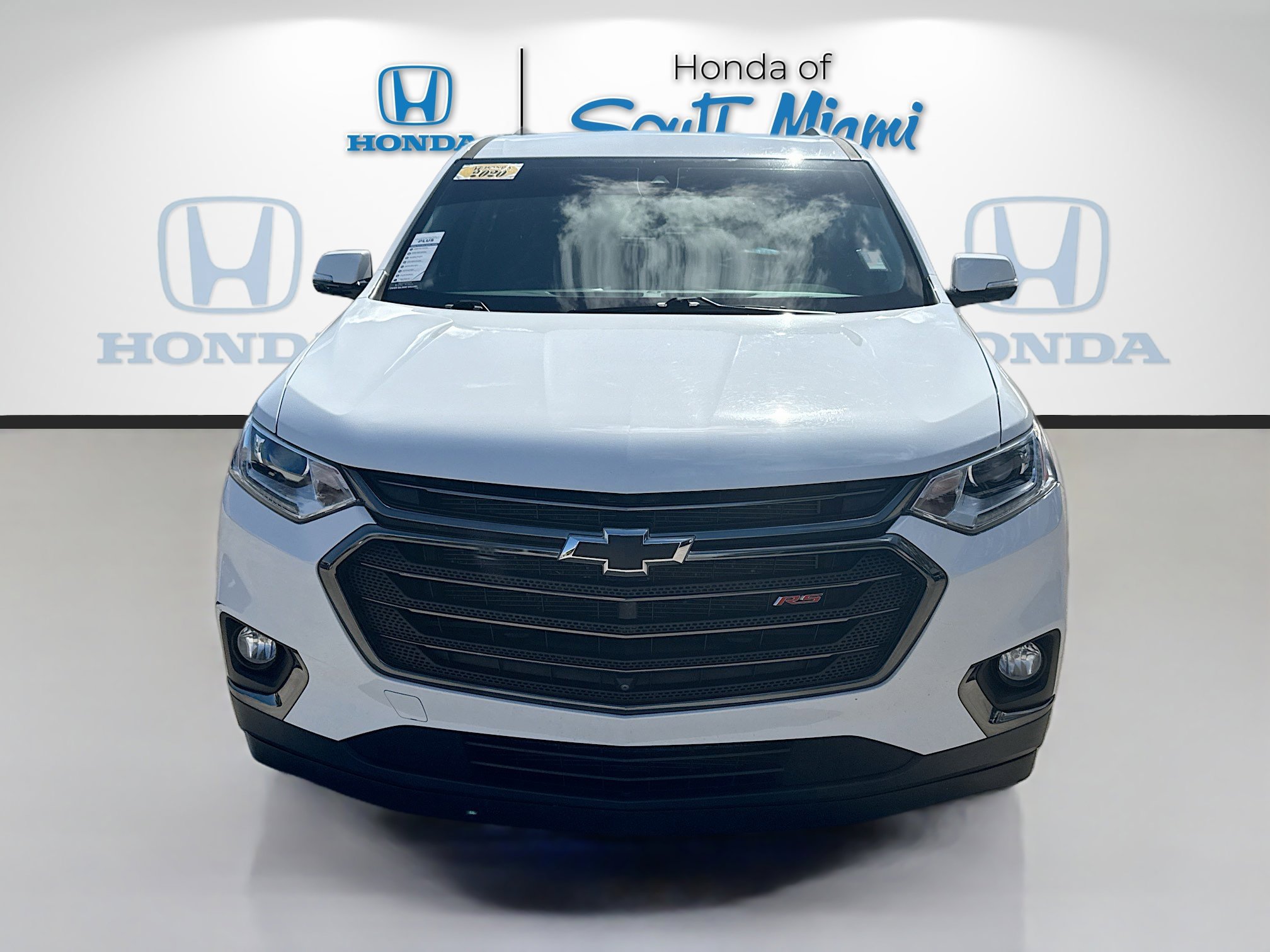 Used 2020 Chevrolet Traverse RS image 2