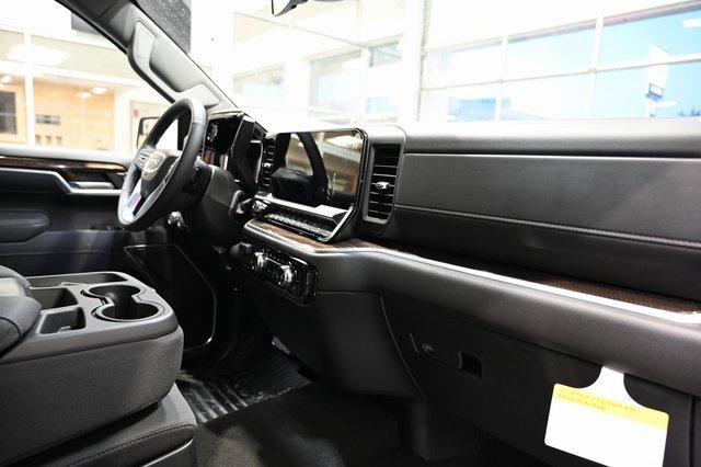 New 2026 GMC Sierra 1500 Elevation image 15