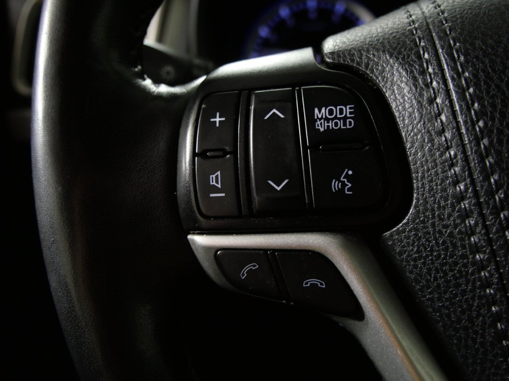 Used 2019 Toyota Highlander Limited Platinum AWD/4WD image 23