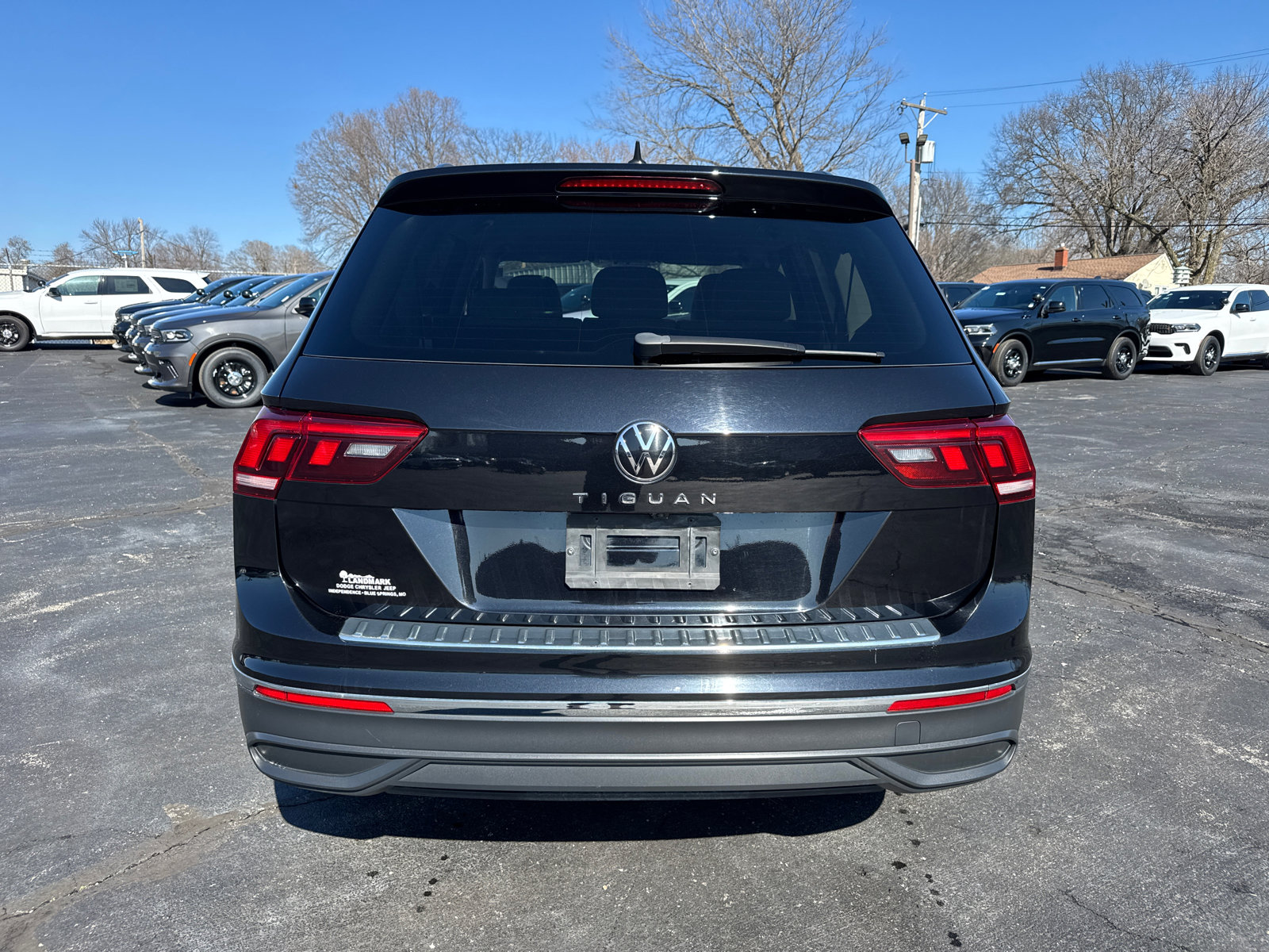 Used 2022 Volkswagen Tiguan S image 4