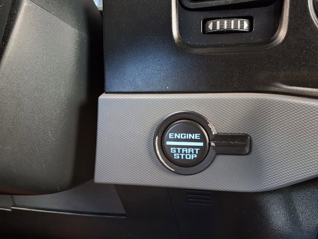 Used 2021 Ford Bronco Black Diamond image 32