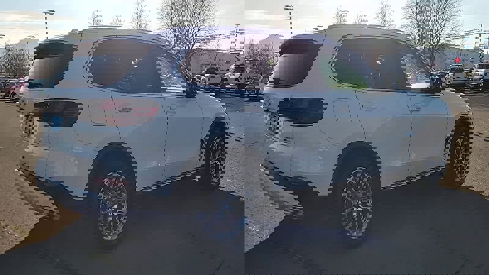 Used 2024 BMW X5 xDrive50e image 8