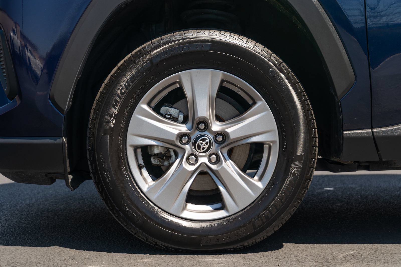 Certified 2025 Toyota RAV4 XLE FWD image 6