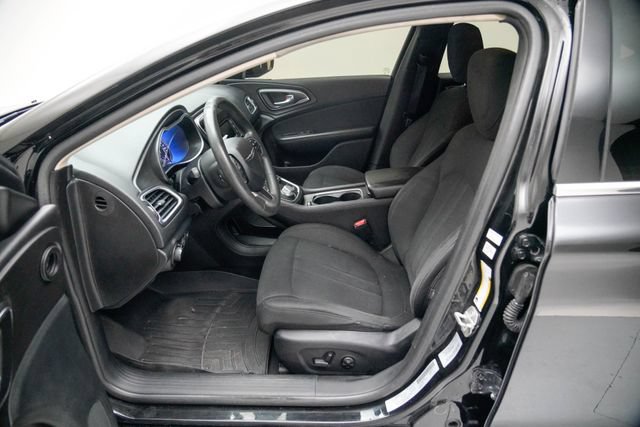 Used 2016 Chrysler 200 LX FWD image 23