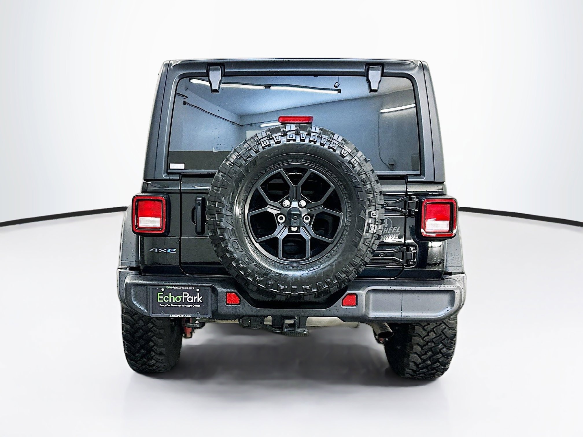 Used 2025 Jeep Wrangler Willys image 7