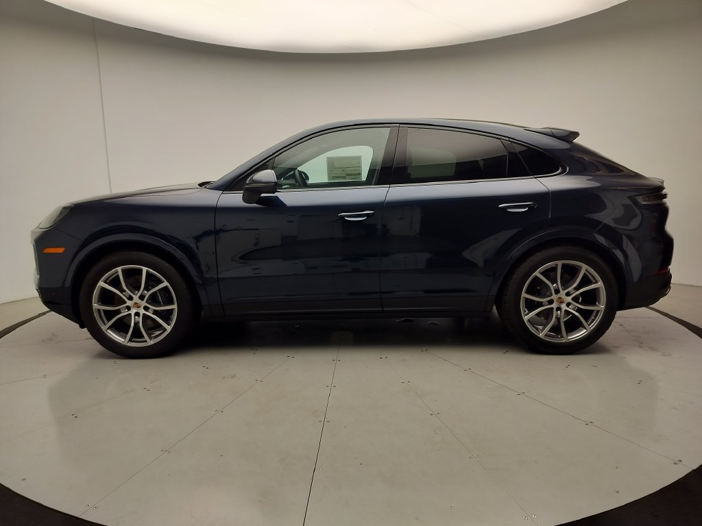 New 2026 Porsche Cayenne Coupe AWD/4WD image 2
