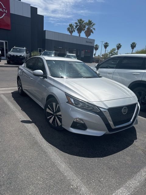 Used 2020 Nissan Altima 2.5 SV FWD image 2