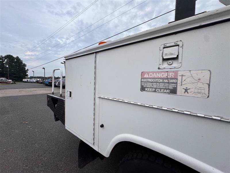 Used 2004 Ford F550 4x4 Regular Cab Super Duty image 27