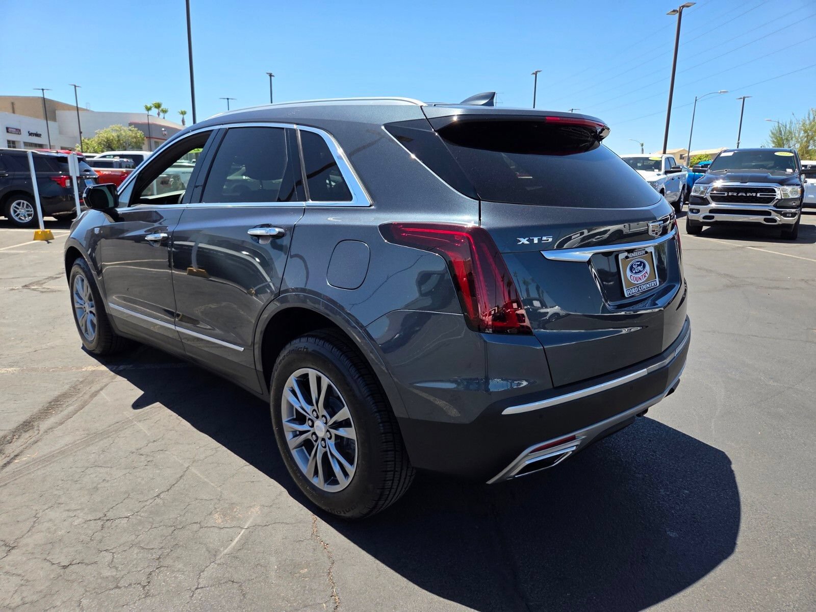 Used 2021 Cadillac XT5 Premium Luxury FWD image 4