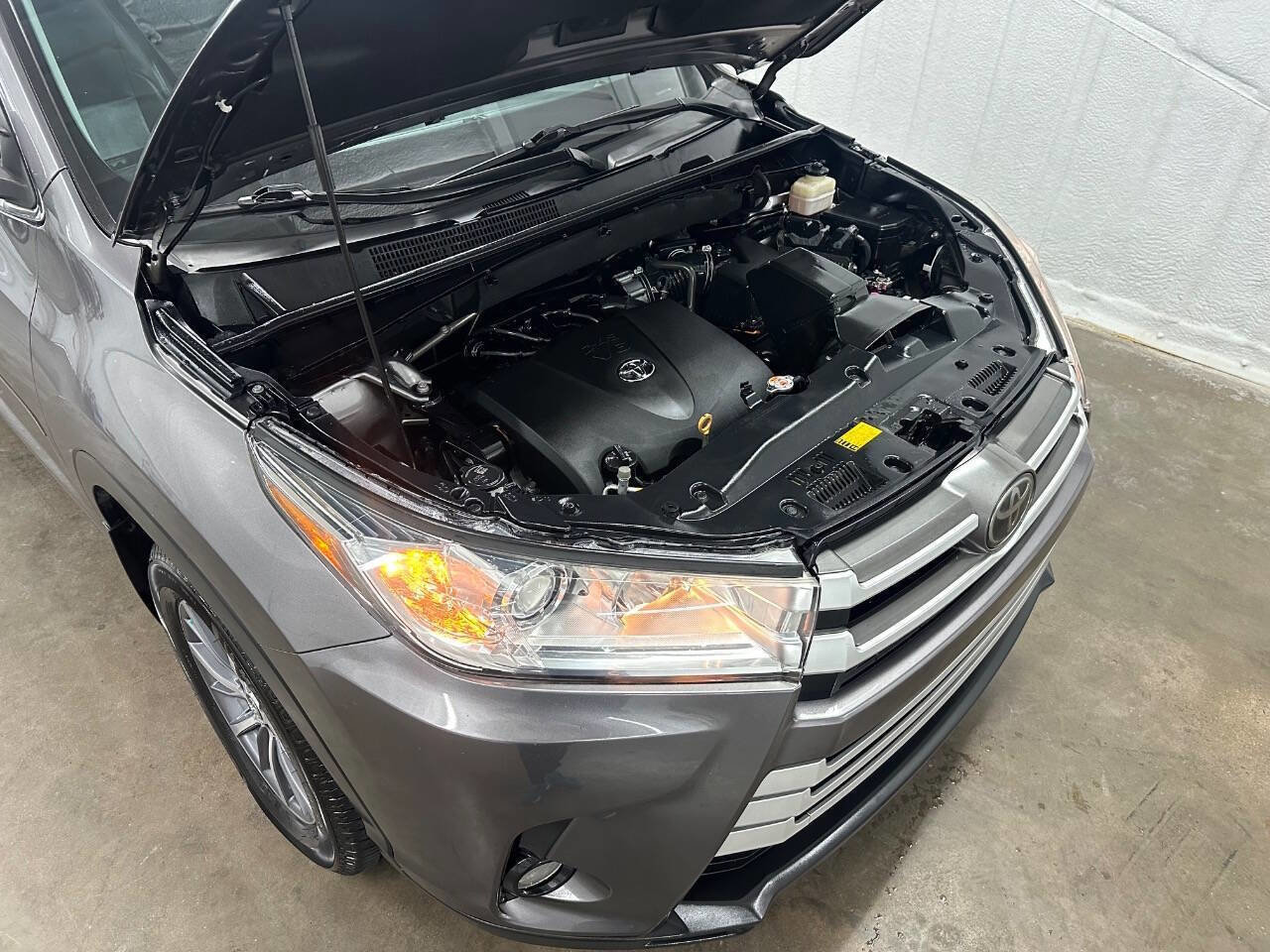 Used 2018 Toyota Highlander XLE image 20