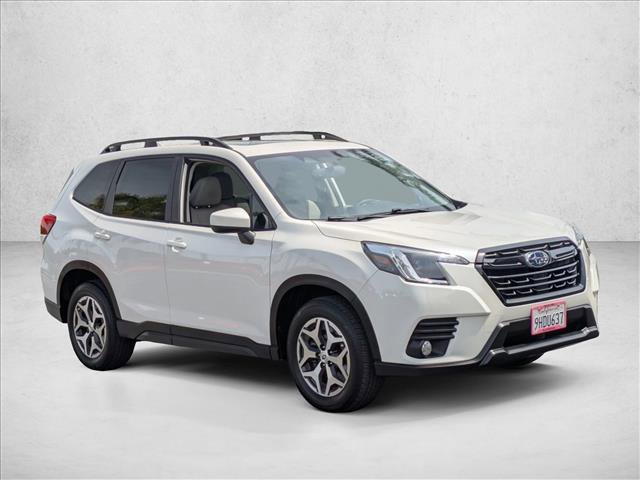 Used 2023 Subaru Forester Premium image 3