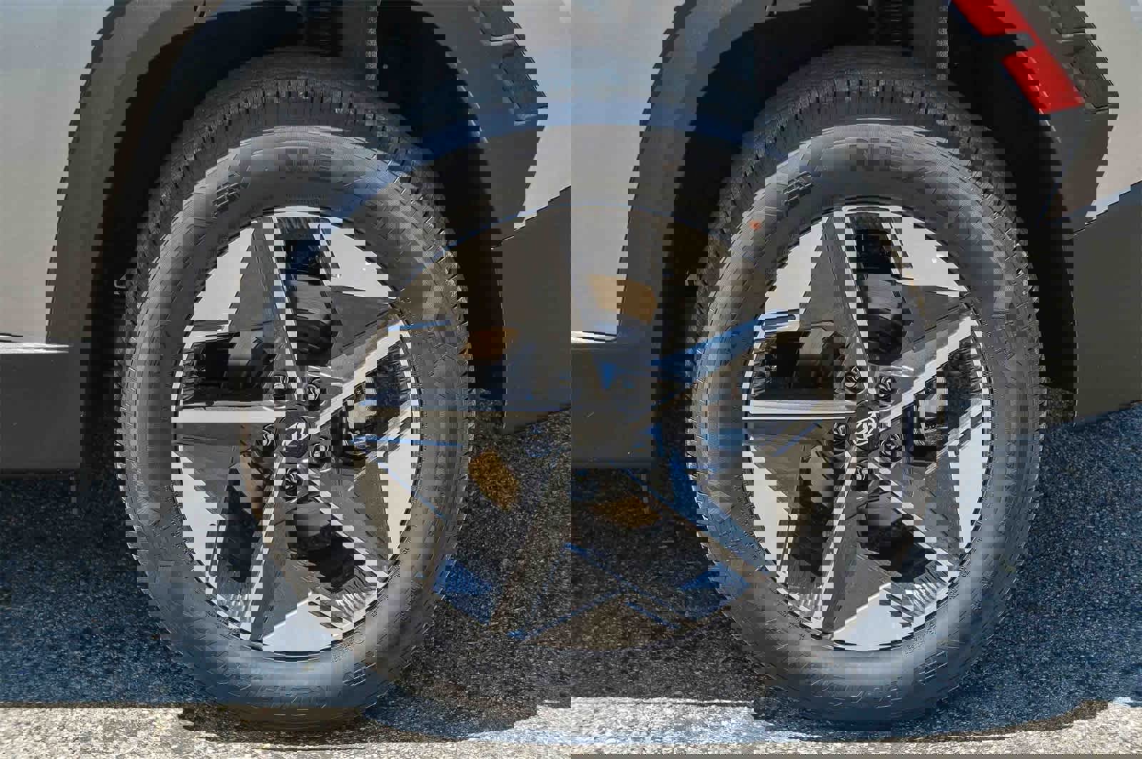 New 2025 Hyundai Tucson SEL image 11