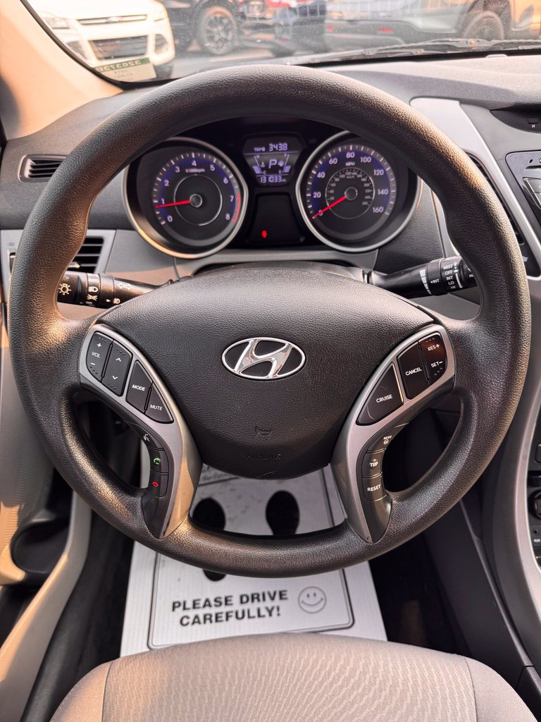 Used 2014 Hyundai Elantra SE w/ Option Group 02 FWD image 21