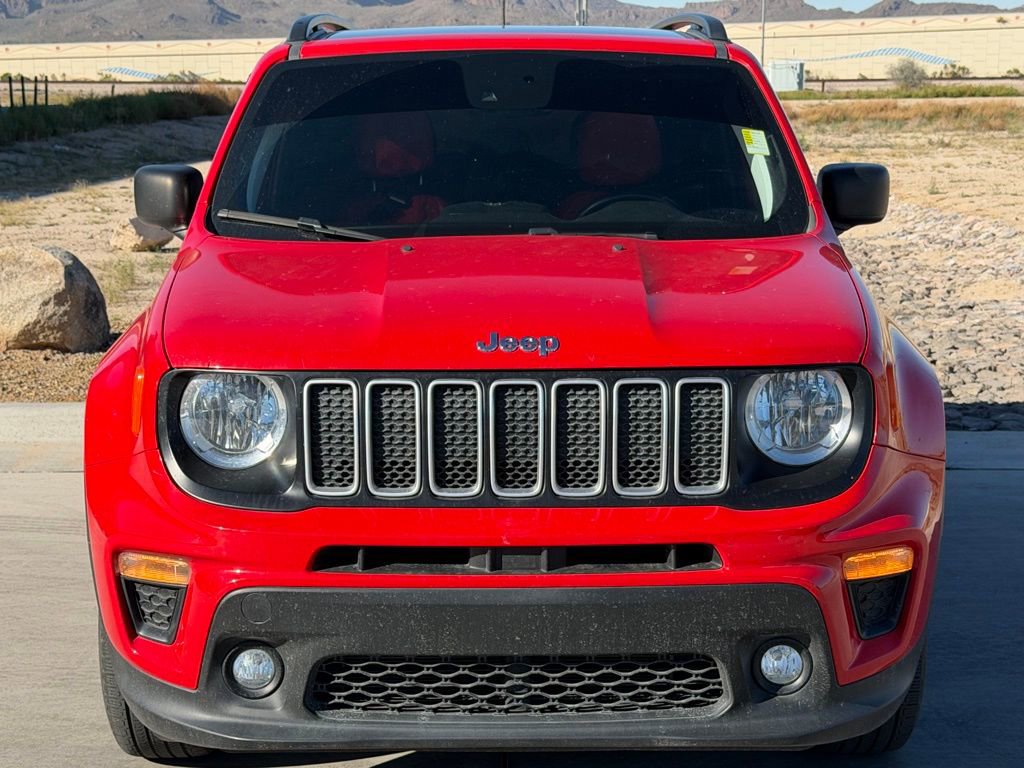 Used 2022 Jeep Renegade Latitude w/ Sun/Sound Group image 3