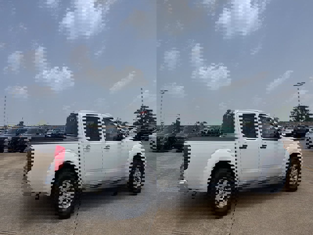 Used 2013 Nissan Frontier SV w/ SV Value Truck Pkg RWD image 22