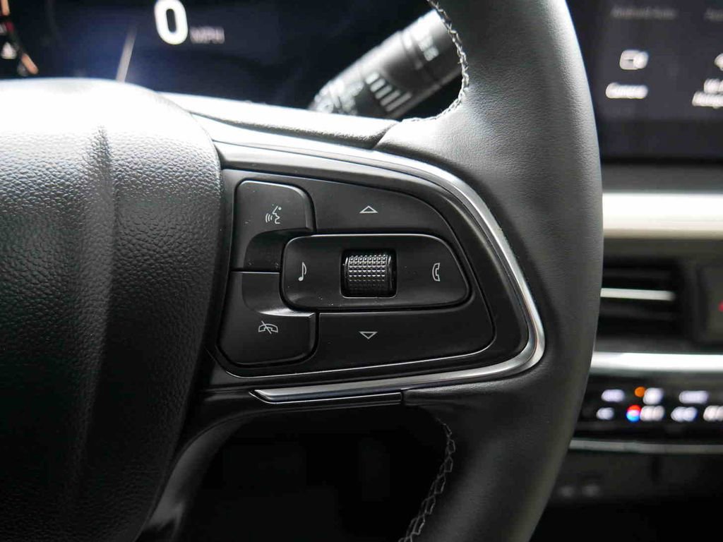 Used 2024 Buick Encore GX Avenir w/ Avenir Technology Package image 36