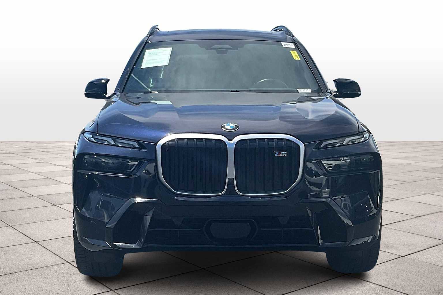Used 2025 BMW X7 M60i image 3