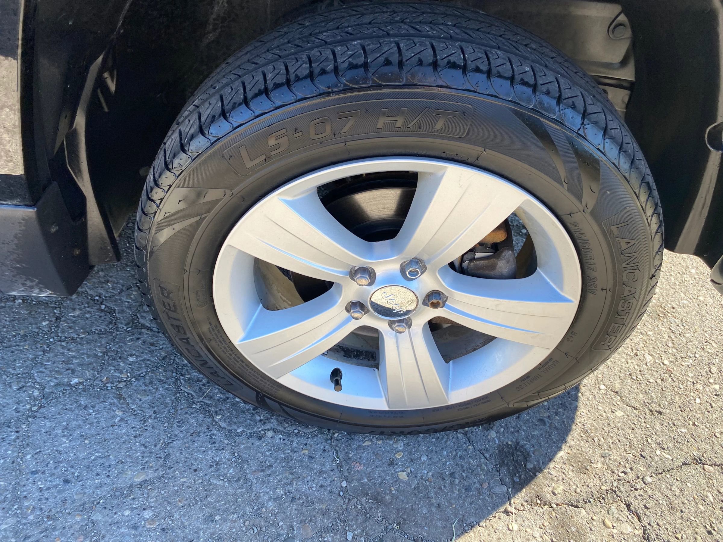 Used 2014 Jeep Patriot Latitude w/ Sun/Sound Group image 25