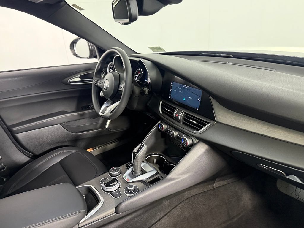 Used 2023 Alfa Romeo Giulia Ti w/ Active Assist Plus Package RWD image 33