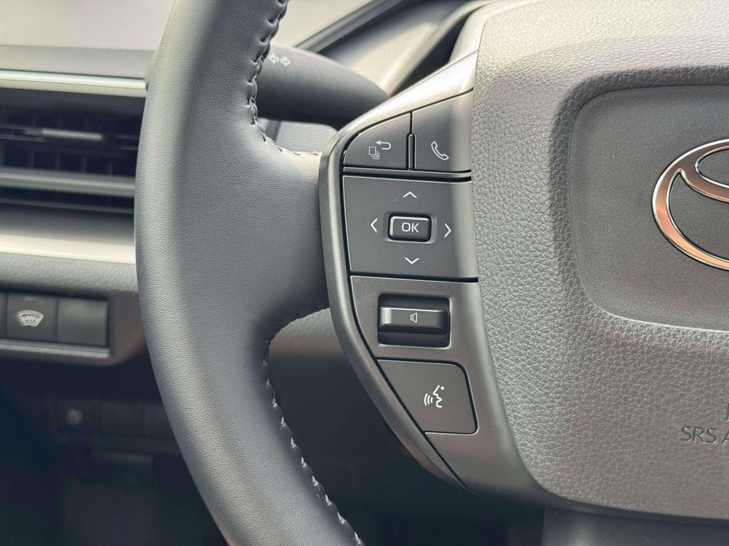 Certified 2025 Toyota Prius LE AWD/4WD image 23