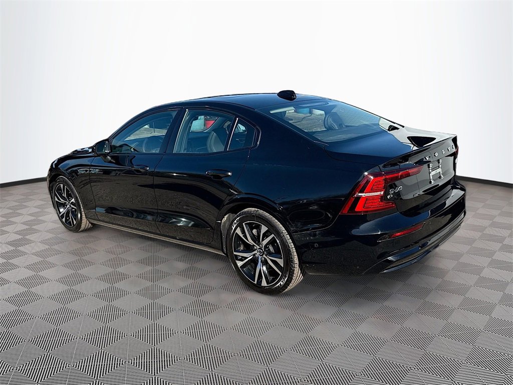 Used 2023 Volvo S60 B5 Plus image 8