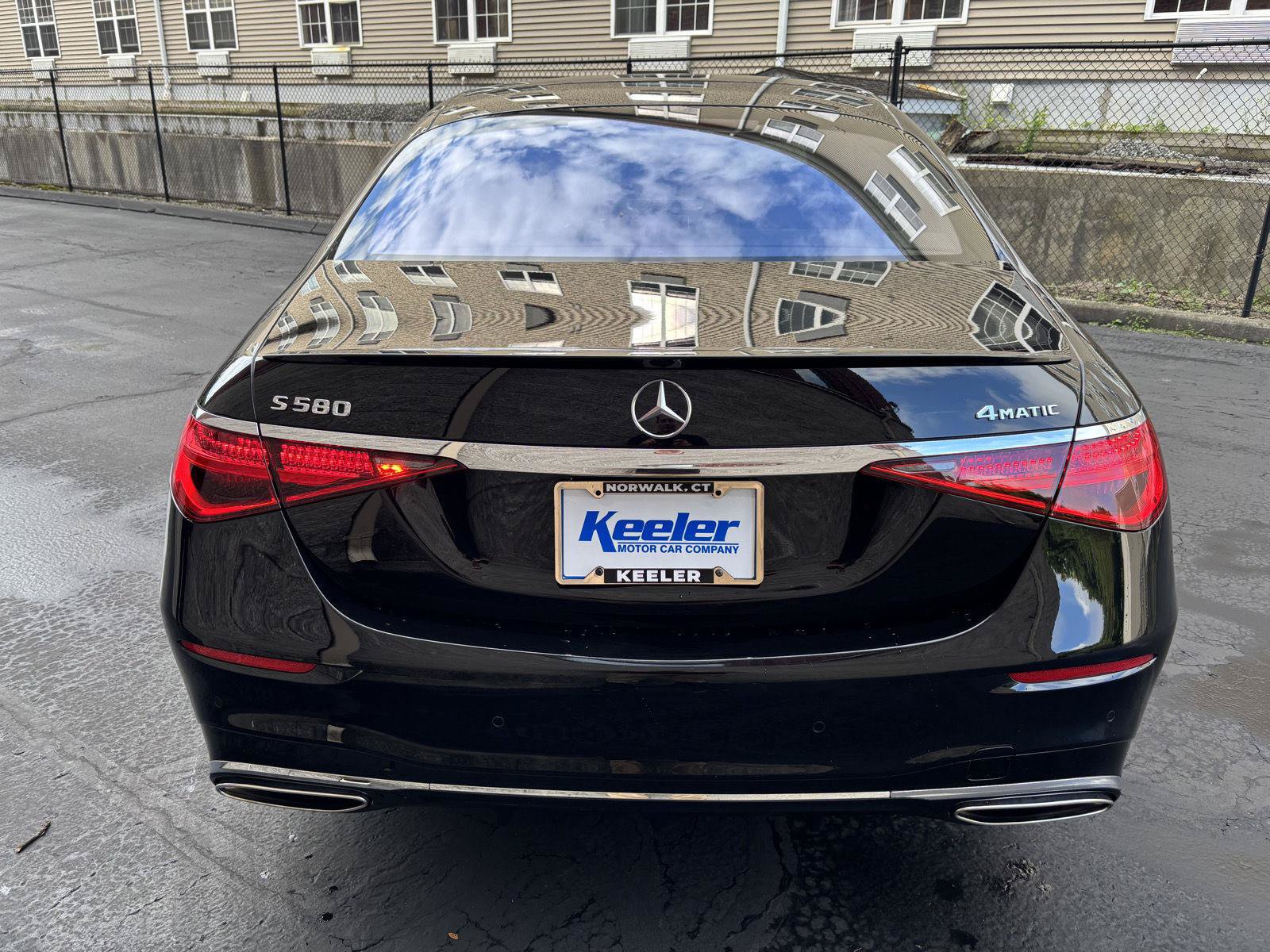 Used 2023 Mercedes-Benz S 580 4MATIC Sedan image 4