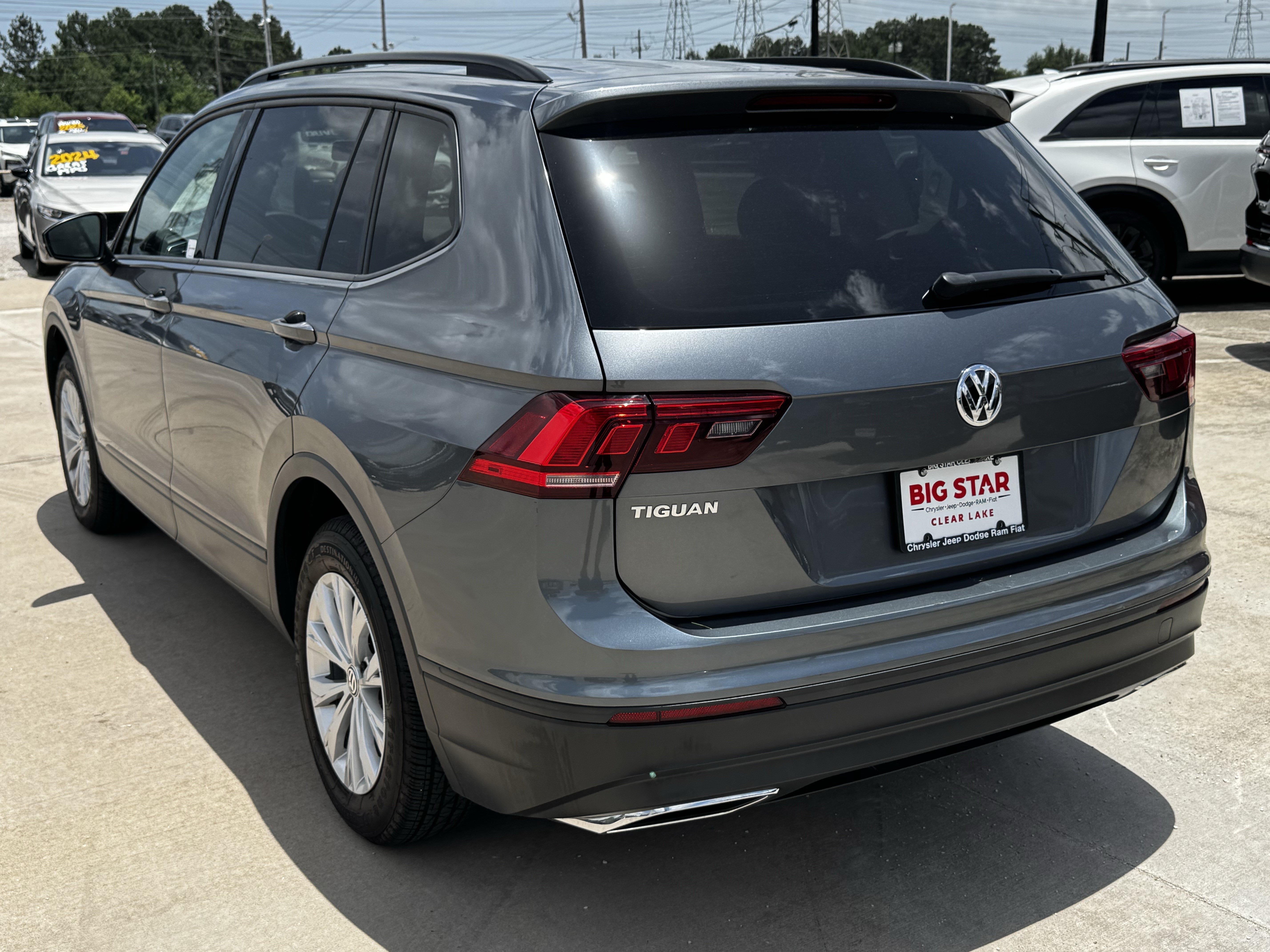 Used 2019 Volkswagen Tiguan S FWD image 8